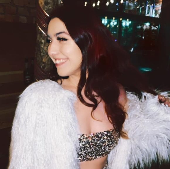 Meet your Posher, Madison - Picture 1 of 1